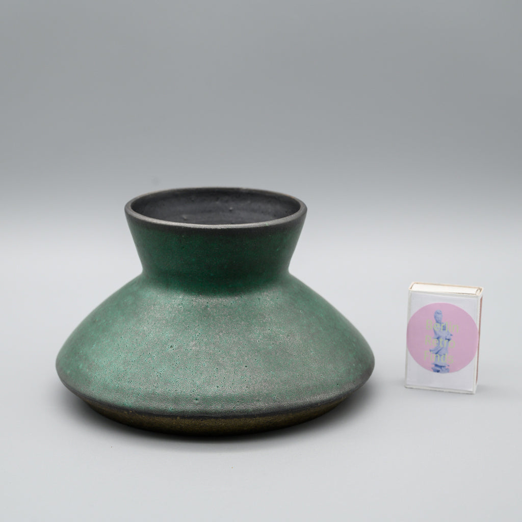 Stoneware Vase Duo “Tsubo & Conic” – Artisans for Independent Studio, Mid-Century Modern