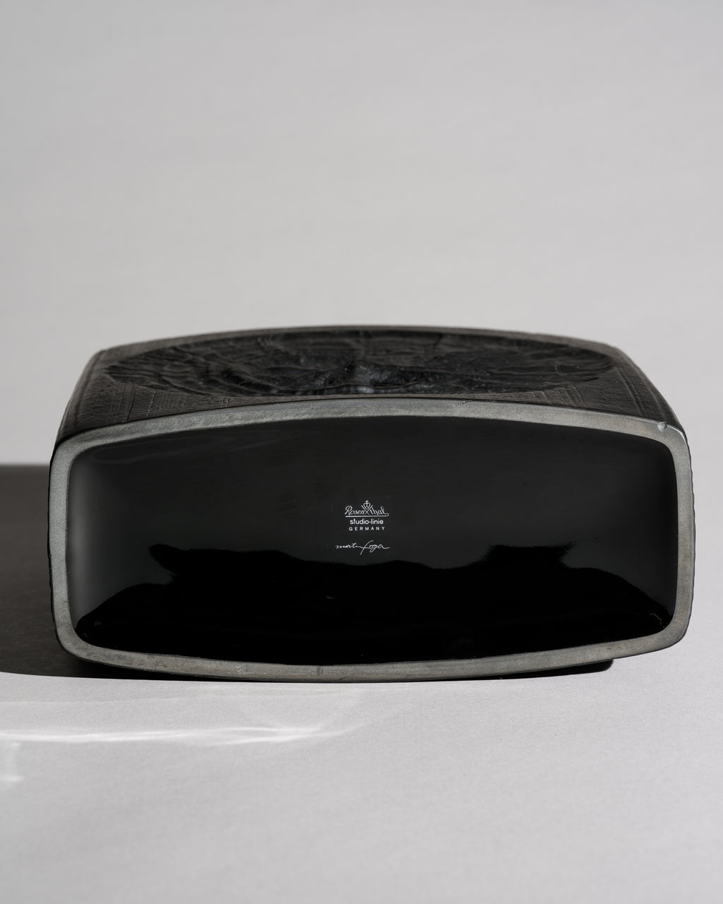 Porcelaine Noire Vase – Martin Freyer for Rosenthal, 1970s