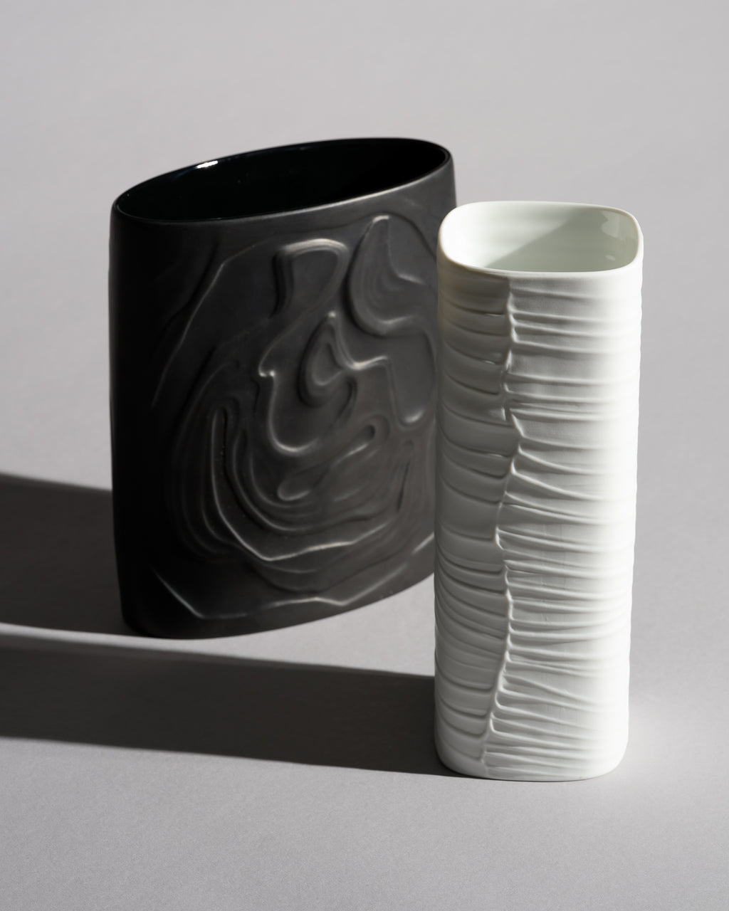 Contrasting Matte Porcelain Vase Duo - Farideh Lashai & Werner Schreib for Rosenthal, 1970s–1980s