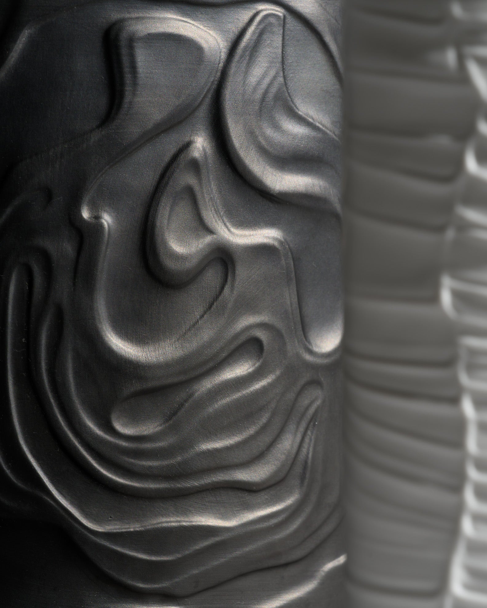 Contrasting Matte Porcelain Vase Duo - Farideh Lashai & Werner Schreib for Rosenthal, 1970s–1980s
