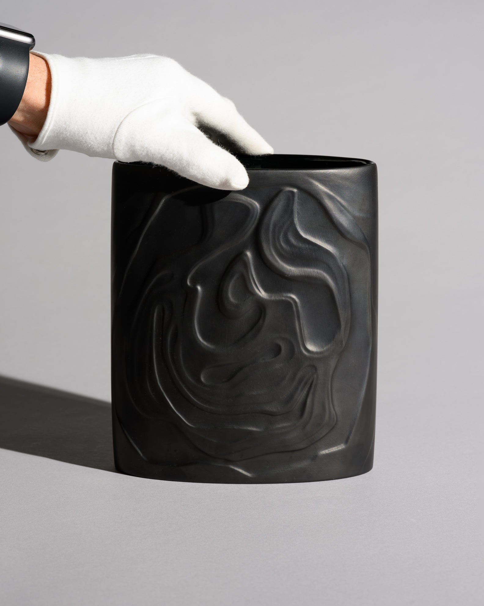 Contrasting Matte Porcelain Vase Duo - Farideh Lashai & Werner Schreib for Rosenthal, 1970s–1980s