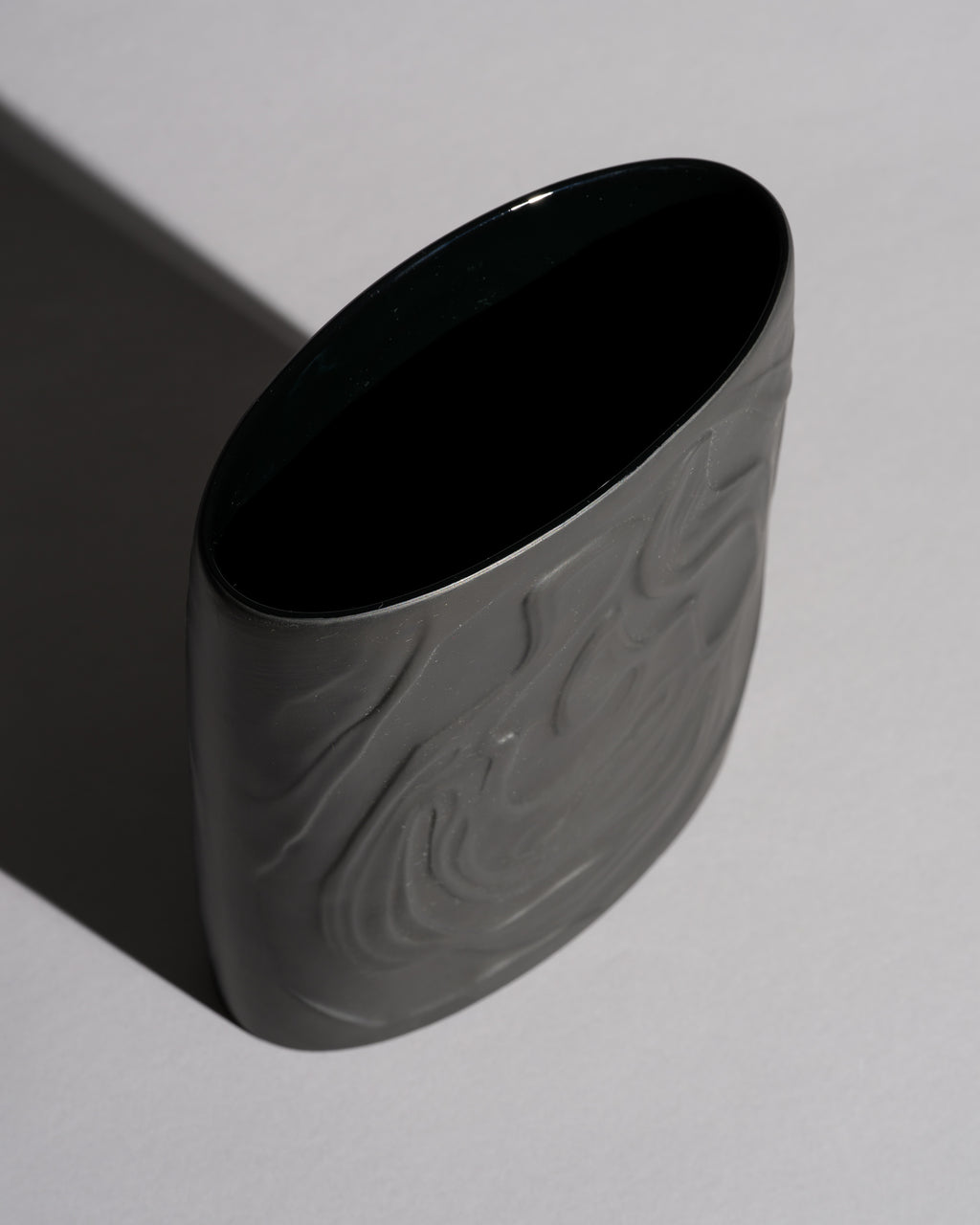 Contrasting Matte Porcelain Vase Duo - Farideh Lashai & Werner Schreib for Rosenthal, 1970s–1980s
