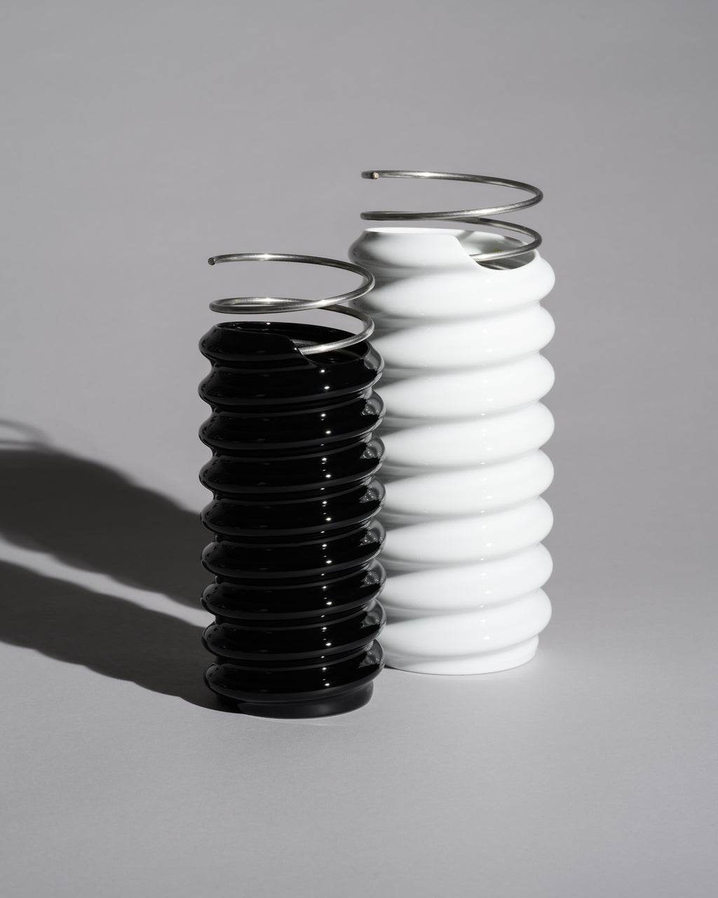 “Ringoletto” Black & White Porcelain Vase Duo – Ron Arad for Rosenthal, 1990s