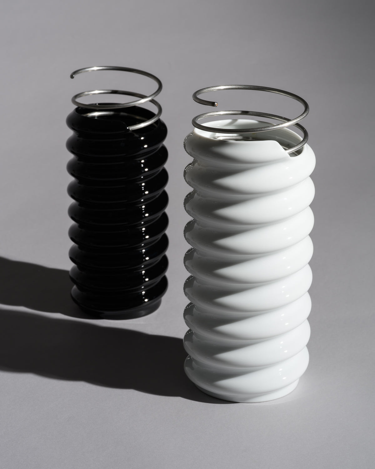 “Ringoletto” Black & White Porcelain Vase Duo – Ron Arad for Rosenthal, 1990s