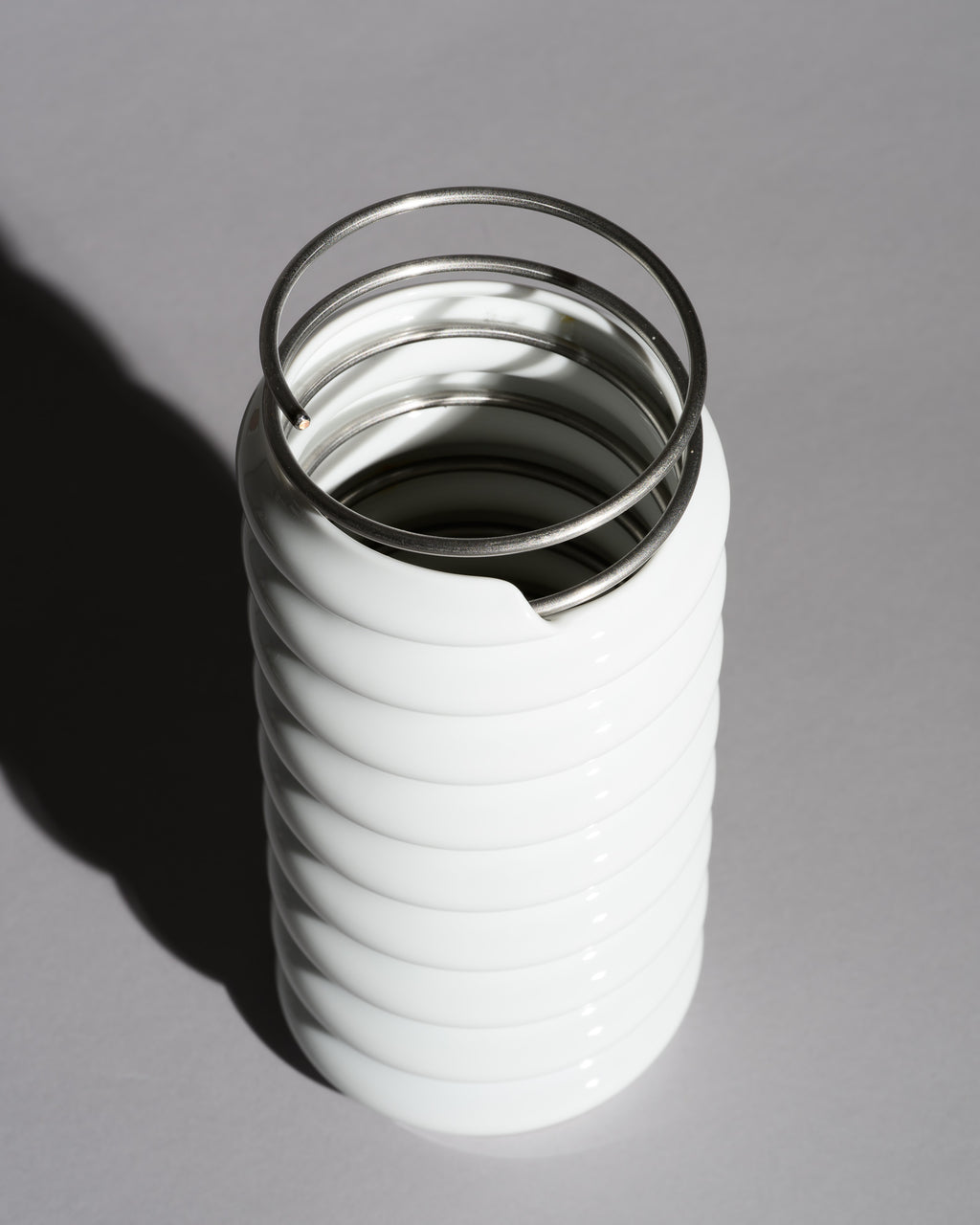 “Ringoletto” Black & White Porcelain Vase Duo – Ron Arad for Rosenthal, 1990s