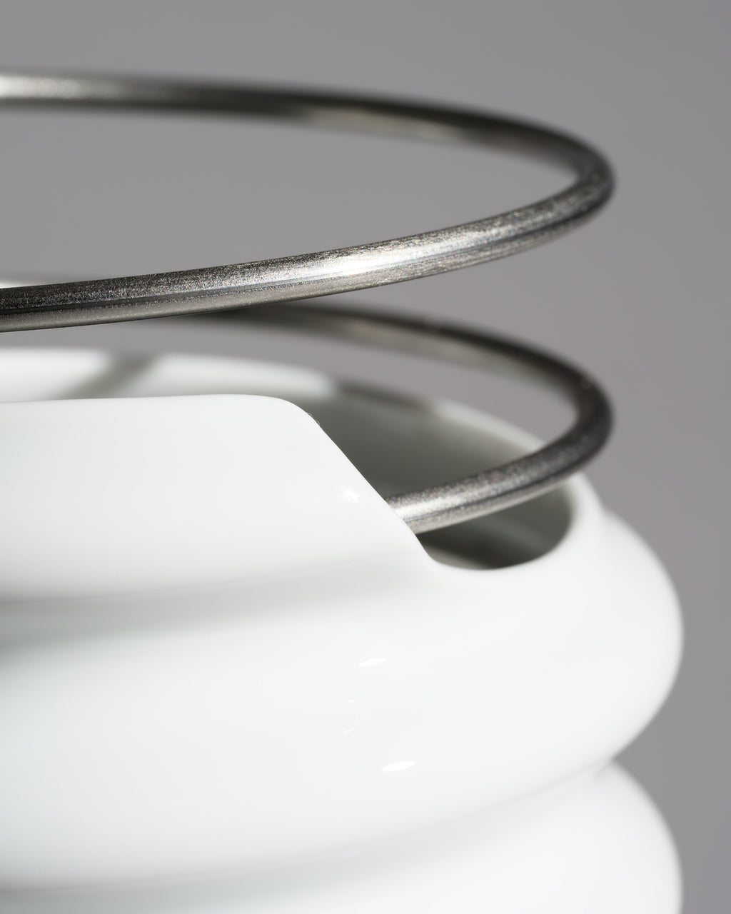 “Ringoletto” Black & White Porcelain Vase Duo – Ron Arad for Rosenthal, 1990s