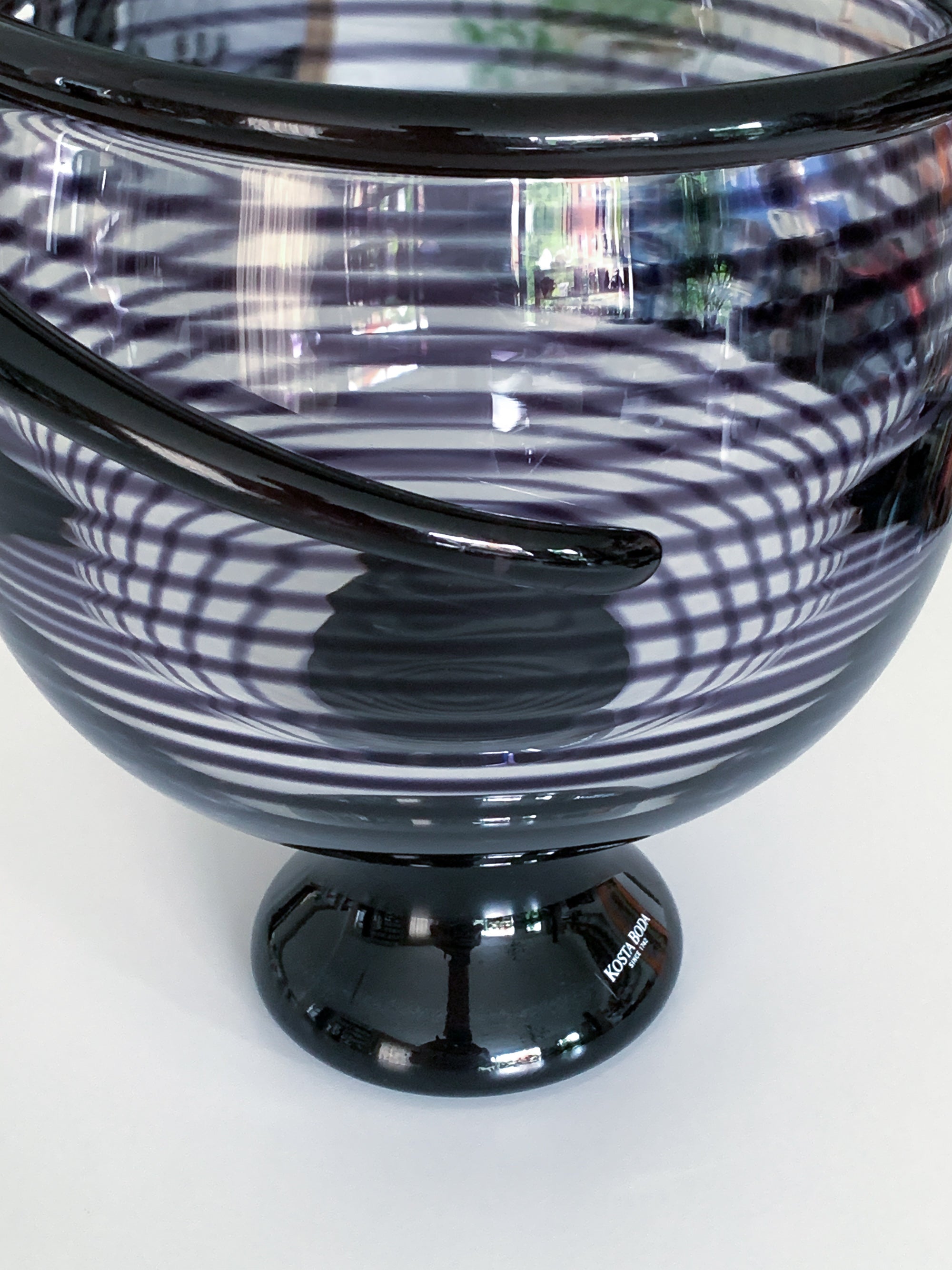 “Cleopatra” Purple Glass Carafe Vase & Bowl Set – Ulrica Hydman-Vallien for Kosta Boda, 1989