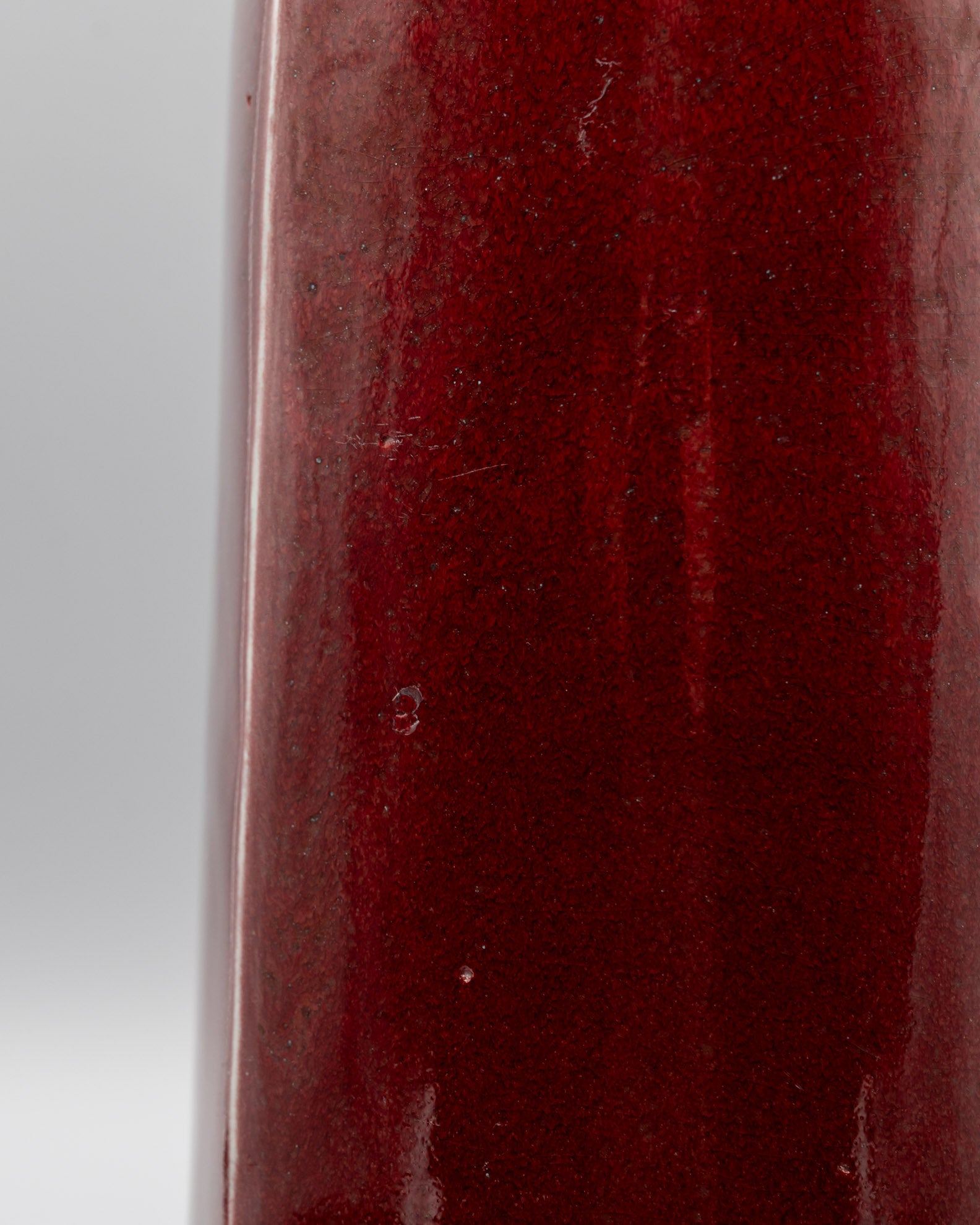 Cinnabar Red Shigaraki Bottle Vase – Atsushi Yuba, Japan, 1980s