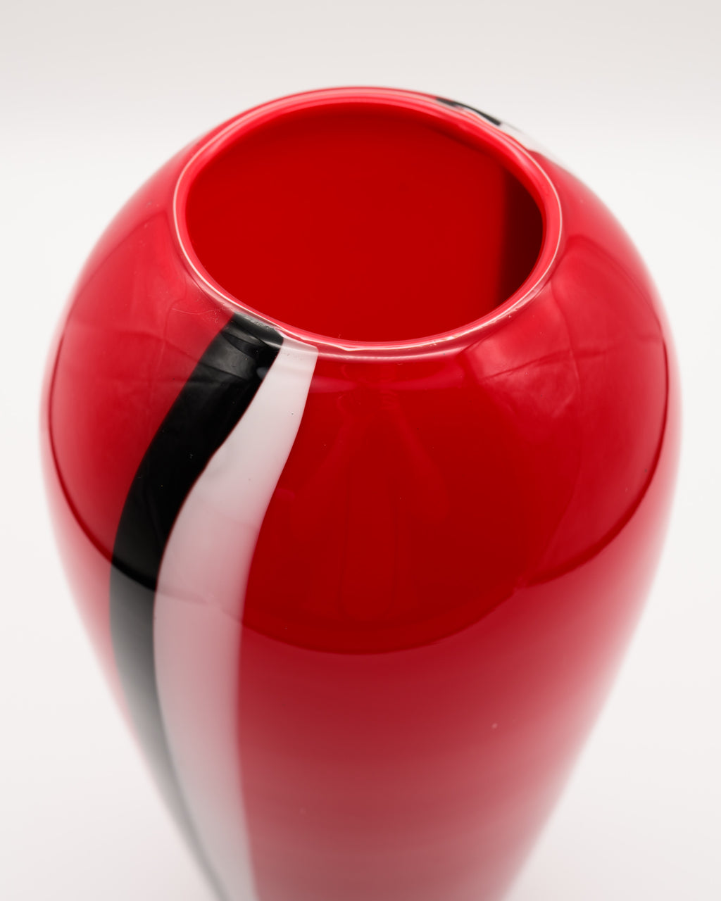Red Glass Vase with White and Black Canes – European art glass, 1960s–1970s