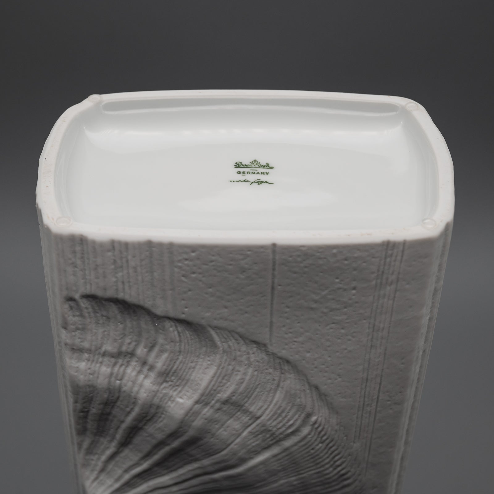 Op Art Bisque Porcelain Vase – Nartin Freyer for Rosenthal, 1970s