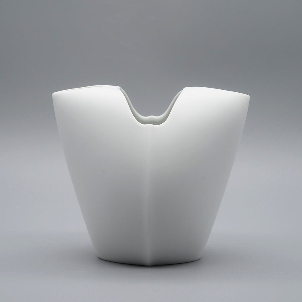 White Bisque Porcelain Vase – Lino Sabattini for Rosenthal, 1980s–1990s