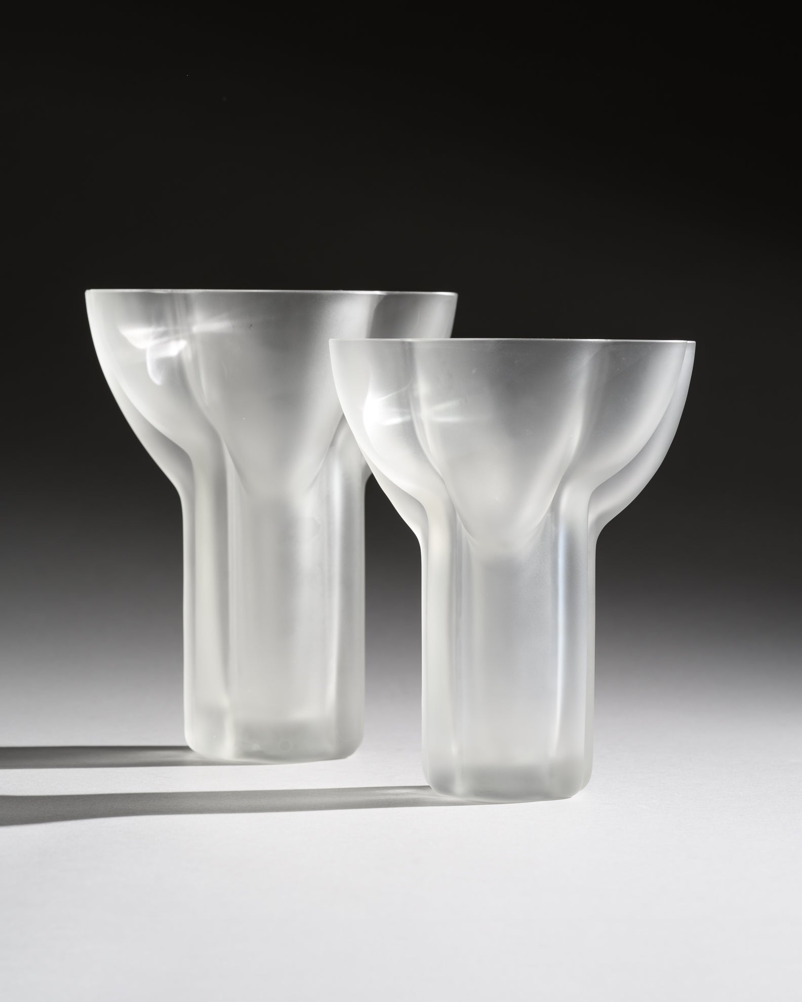 Petal-Rim Satin Glass Vase Duo - Tapio Wirkkala for Rosenthal, 1970s