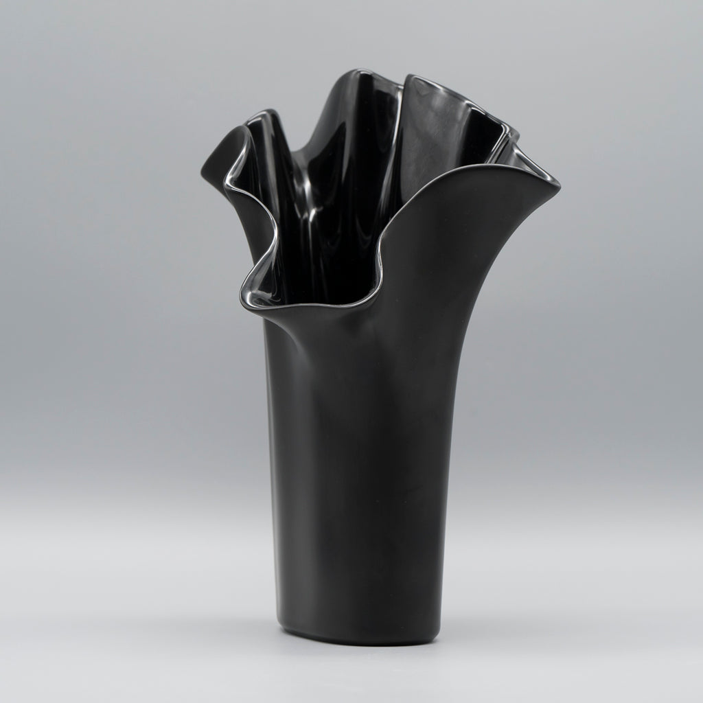 Asym Porcelaine Noire Vase - Claus Josef Riedel for Rosenthal, 1970s