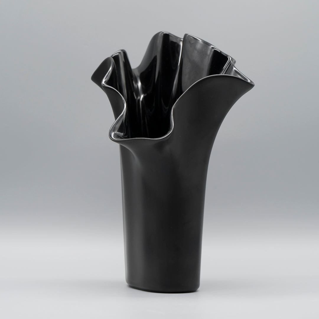 Asym Porcelaine Noire Vase - Claus Josef Riedel for Rosenthal, 1970s