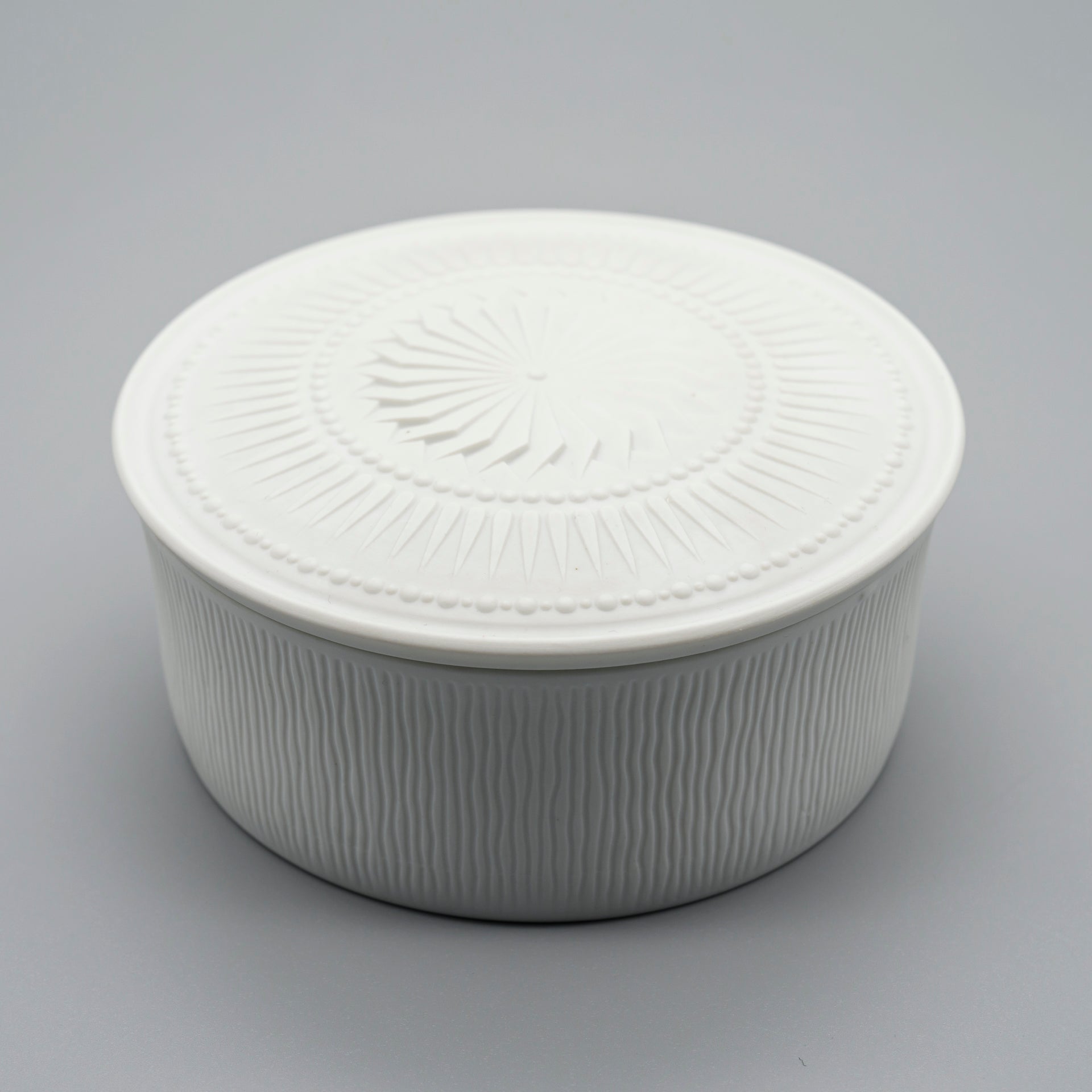 Bisque Porcelain Lidded Box – Manfred Frey for AK Kaiser, 1960s